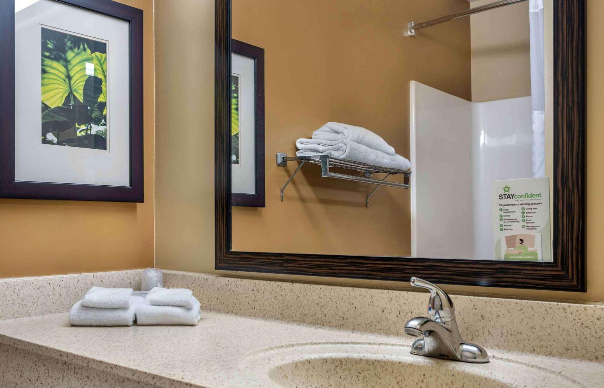 Extended Stay America Suites - Fort Lauderdale - Cypress Creek - Andrews Ave Oakland Park Zewnętrze zdjęcie