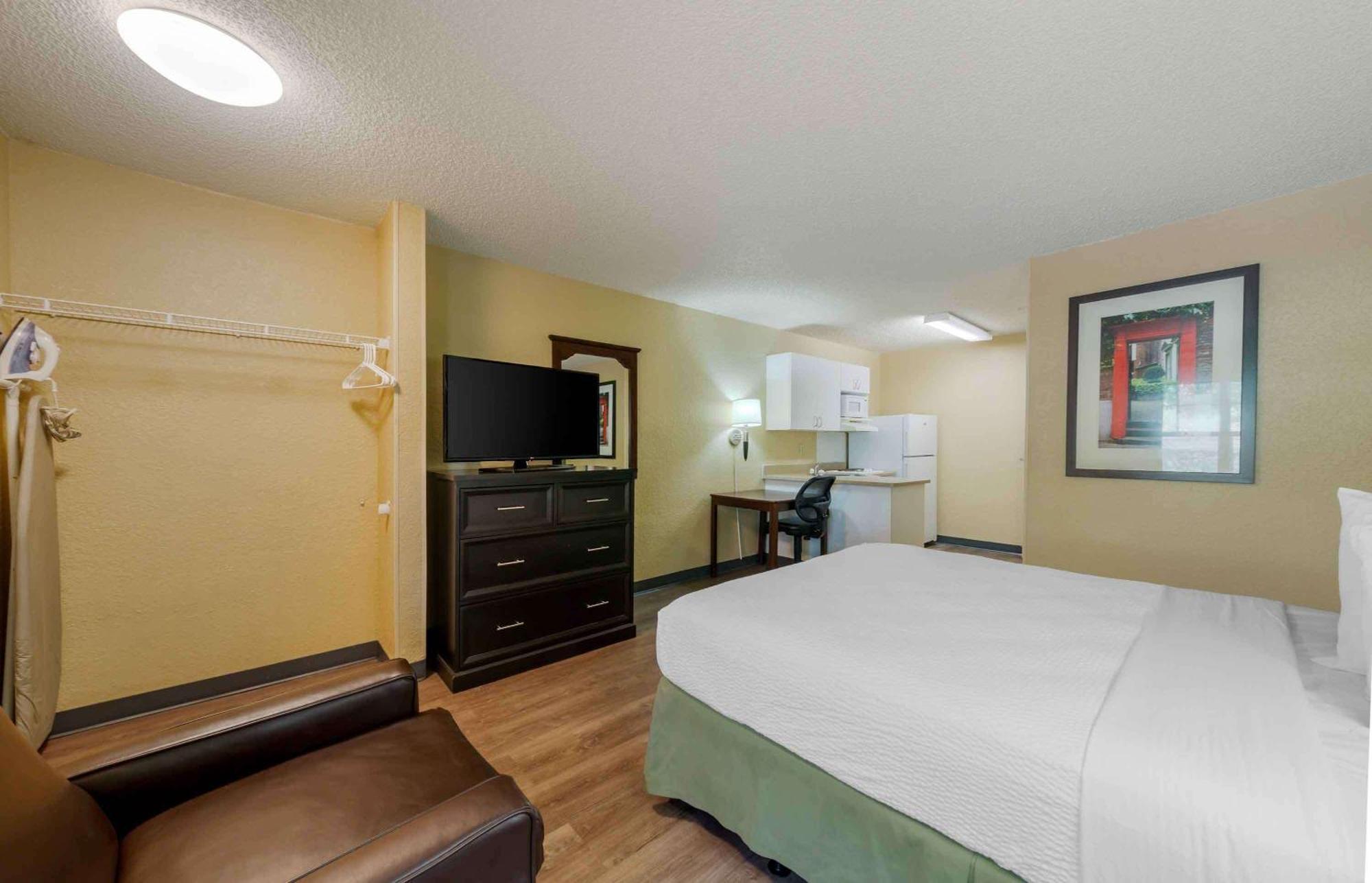 Extended Stay America Suites - Fort Lauderdale - Cypress Creek - Andrews Ave Oakland Park Zewnętrze zdjęcie