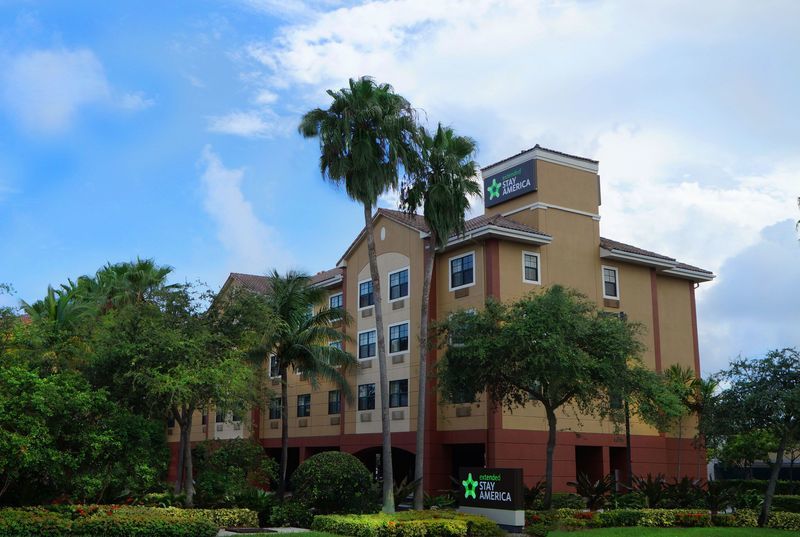 Extended Stay America Suites - Fort Lauderdale - Cypress Creek - Andrews Ave Oakland Park Zewnętrze zdjęcie
