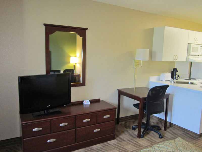 Extended Stay America Suites - Fort Lauderdale - Cypress Creek - Andrews Ave Oakland Park Zewnętrze zdjęcie