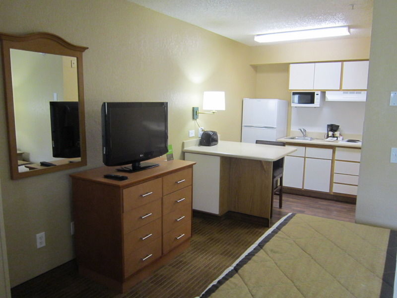 Extended Stay America Suites - Fort Lauderdale - Cypress Creek - Andrews Ave Oakland Park Zewnętrze zdjęcie